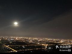 -鬼笑石后山停车场
