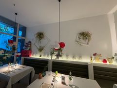 -春树下·树屋花房西餐厅(罍街AS1980店)