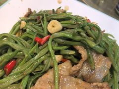 -鸿亨泰杂鱼馆(港馨家园店)