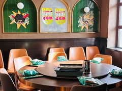-曼听小寨海鲜烧烤·大连辣炒大王(盖州街店)