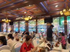-乡村馕坑肉·烧烤·新疆菜·本地人更爱吃(阿勒泰首店)