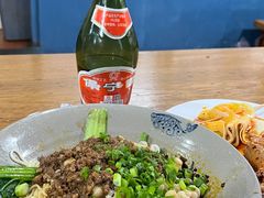 -丁丁猫重庆小面(徐州路店)