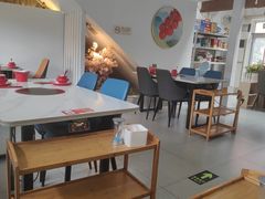 -毛辣果·贵州红酸汤牛肉火锅(西单店)