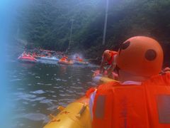 -安吉龙王山峡谷漂流