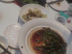 -阿瓦山寨·湘菜现炒·剁椒鱼头王(咸阳总店)