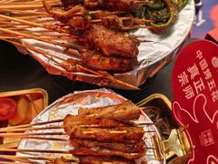 -何师烧烤Pro ·江湖川菜·小龙虾·精酿啤酒(太古里旗舰店)