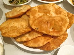 待客油饼-国人川菜(李家村建东街店)
