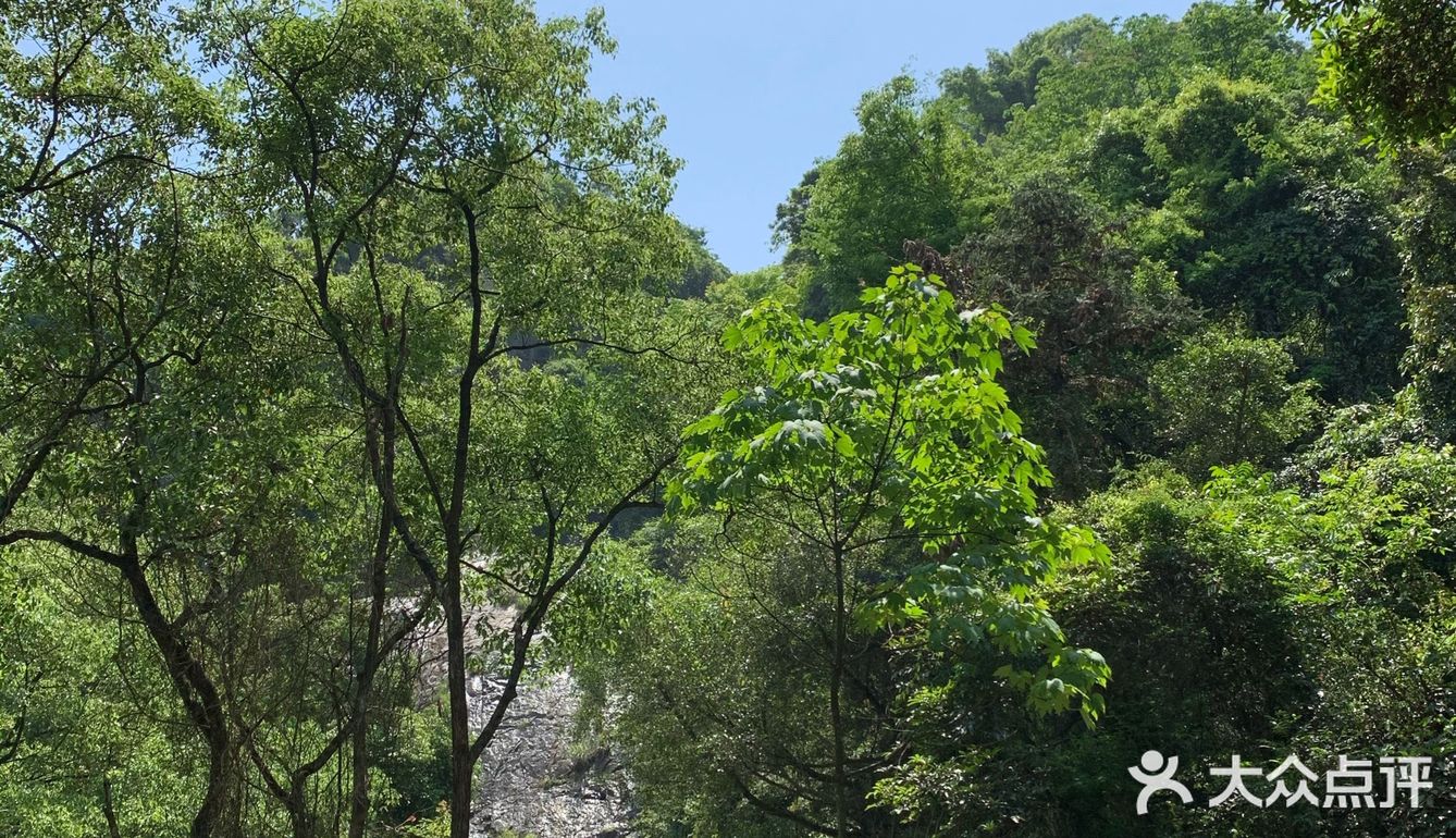 一座山一片城
