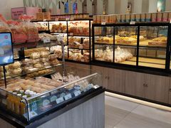 面包甜点陈列柜-皇后饼店(财富广场店)