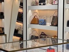 -万物奢潮中古奢侈品(青岛店)