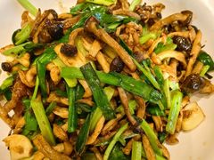 -鑫巴蜀小镇 · 水煮鱼专研店(玉桥店)