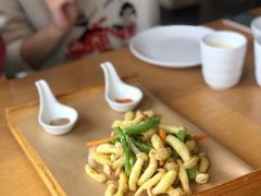 -关东小磨东北菜(上海长风大悦城店)