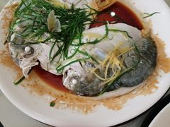 -覃记海鲜美食餐厅