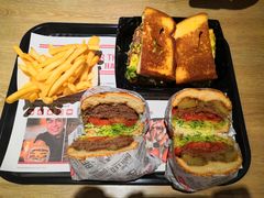 -The Habit Burger Grill 哈比特汉堡(复兴soho店)