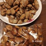 红果又大又面。各个门面，各种特色美食数不胜数