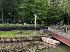 -新虹桥中心花园