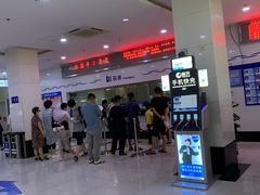-上海市松江区泗泾医院