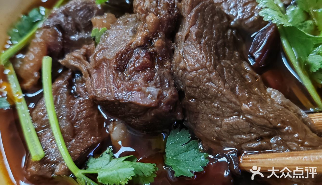 这家的牛肉实惠且大坨