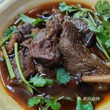 这家的牛肉实惠且大坨