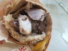 -洪峰浩老北京烧饼夹肉(角门路店)