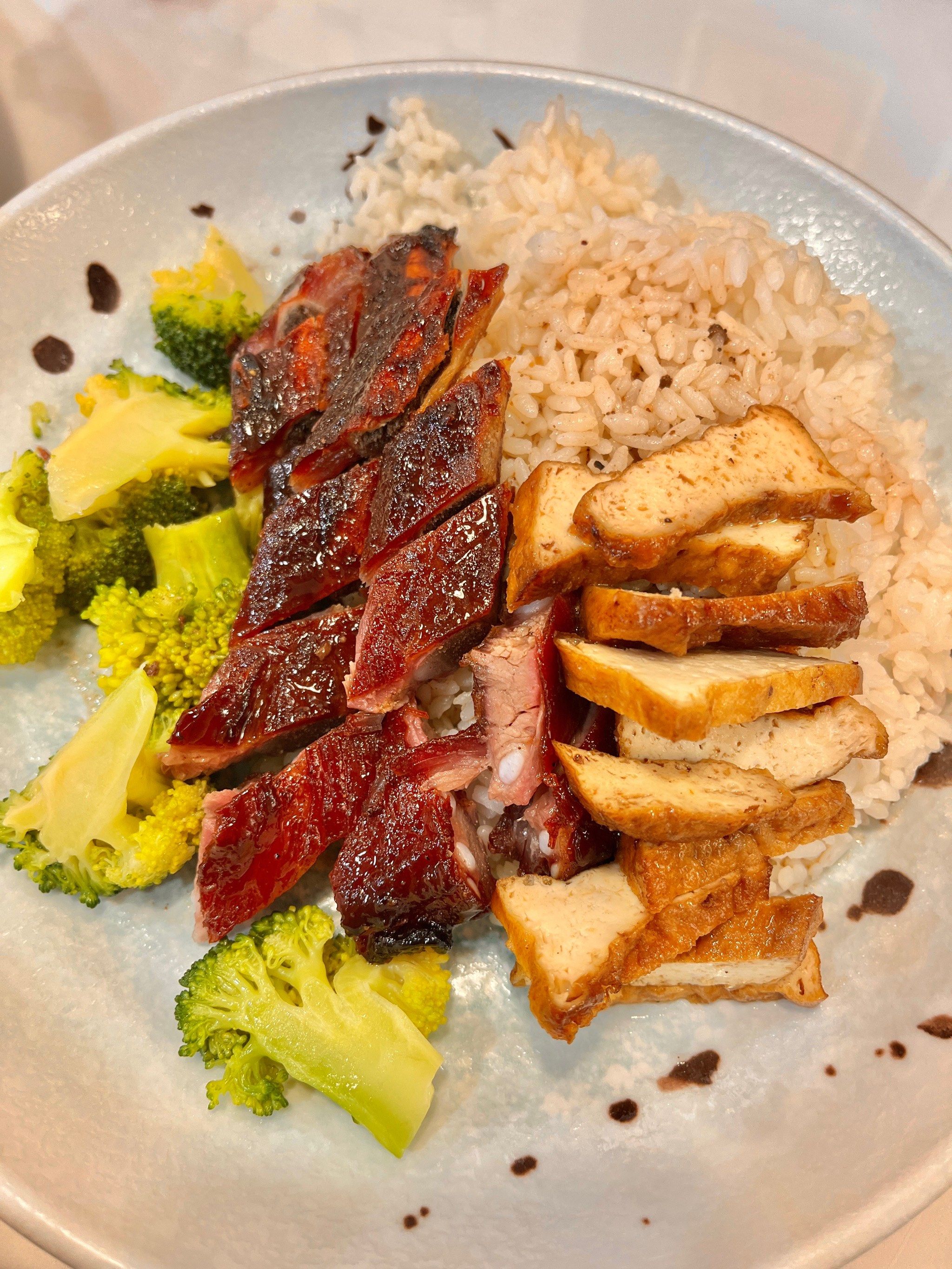 广式烧腊-美美的工作餐,烧鸭饭,吊烧排骨
