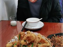 -胡子饮食店