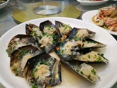 -四川小胡子海鲜(丁村万人海鲜广场店)