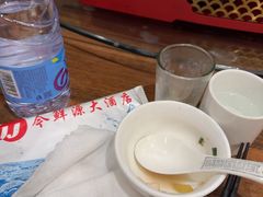 -今鲜源酒店·海鲜锅贴青岛菜(新湛路店)