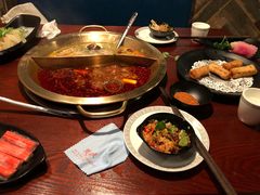 -重庆爽翻天老火锅(临平万达广场店)