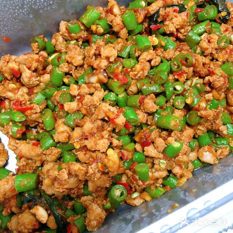 不到12点就需要排队一小时了。但是这个饭菜