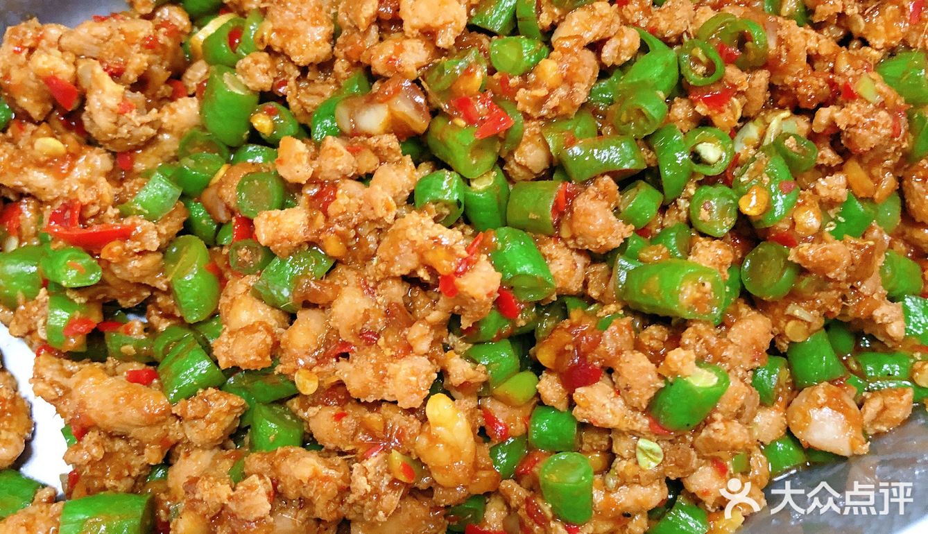 不到12点就需要排队一小时了。但是这个饭菜