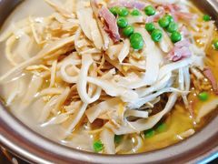 -吴越荣记苏州菜·松鼠桂鱼100%活鱼现做(斜塘老街店)
