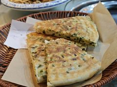 特色葱花饼-都江堰石锅鱼