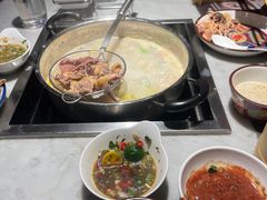 -尚尚仙·酸汤猪手·猪肚鸡火锅(华联万柳购物中心店)