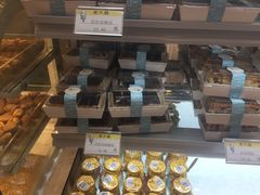 面包甜点陈列柜-老大昌(淮海中路店)