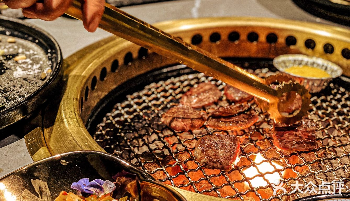 太原王者段位的和牛烤肉店，烤柿子烤菠萝