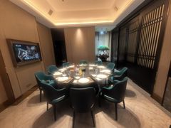 -忆江南·临江鱼馆