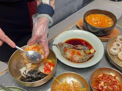 -草家酱蟹炭火烤肉店(珲春南路二店)