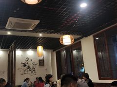 大堂-黄桷树曹家私房菜(江与城店)