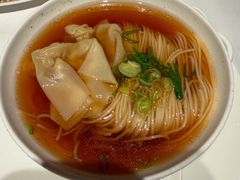 红汤阳春面金鱼馄饨-鹿园 MOOSE(长宁店)