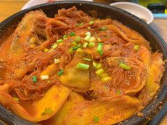 -喇喇排骨火锅·传统韩式脊骨汤(望京西园总店)