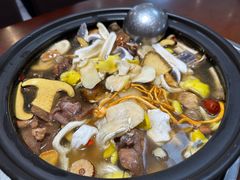 -菌之家·专业纯野生菌火锅·特色炒菌