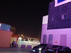 -资和信百货商场