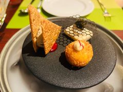 -香格里拉鱼跃地中海西餐厅·牛排披萨