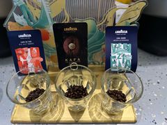 -LAVAZZA拉瓦萨咖啡(中航城君尚购物中心店)