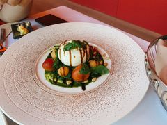 自制乳清芝士番茄沙拉-Kathleen's Waitan 凯圣琳江景西餐厅(外滩店)