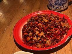 -先启半步颠小酒馆(白麓里店)