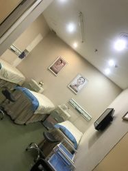 -斐研美医疗美容·眼周抗衰中心