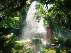 -Chom Cafe and Restaurant