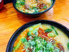 -志权牛肉面(灵山路店)